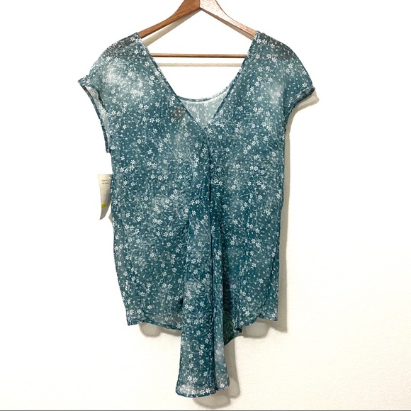 NWT Eyeshadow Blue Floral Sheer Blouse - Picture 5 of 6